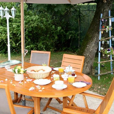Les Hibiscus Bed and Breakfast Maisons-Laffitte Esterno foto
