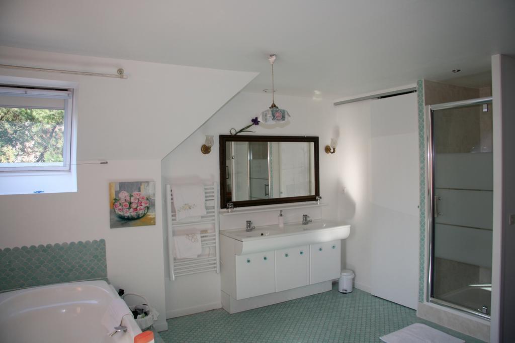 Les Hibiscus Bed and Breakfast Maisons-Laffitte Esterno foto