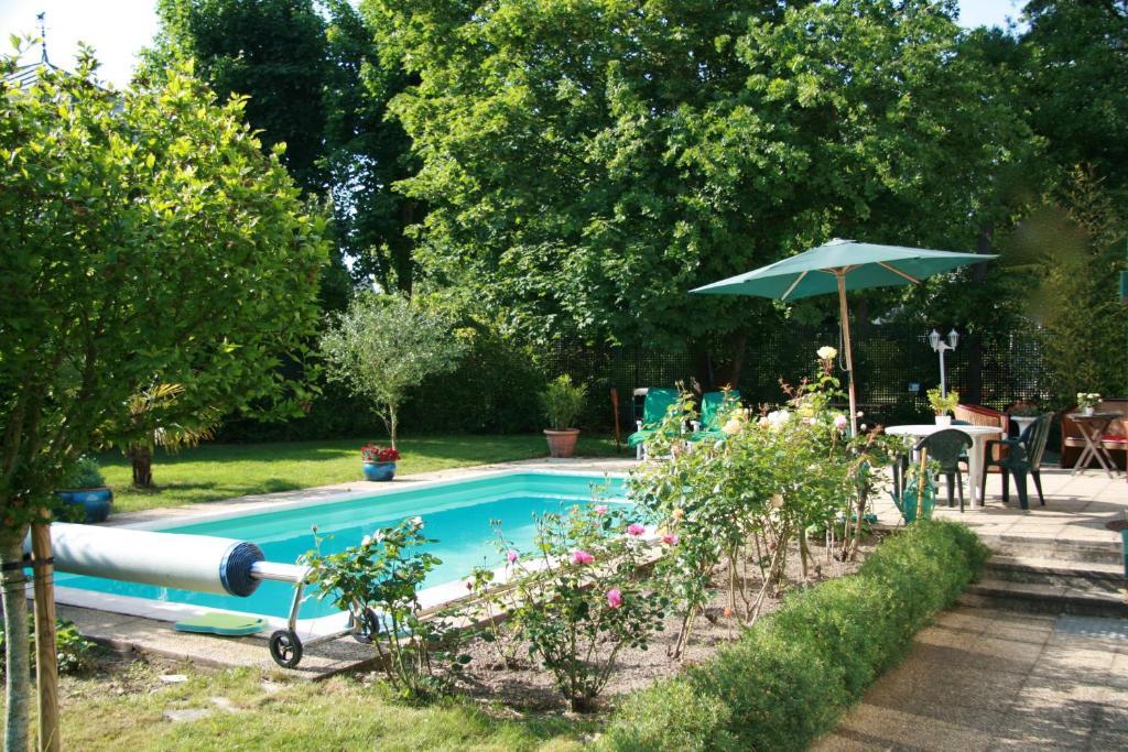 Les Hibiscus Bed and Breakfast Maisons-Laffitte Esterno foto