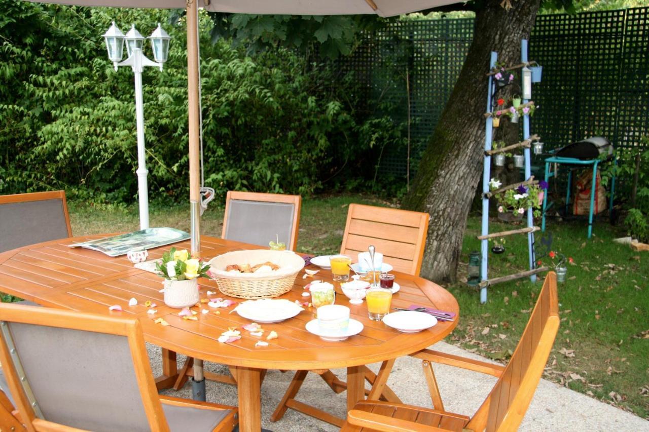 Les Hibiscus Bed and Breakfast Maisons-Laffitte Esterno foto